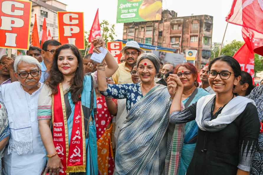 CPI(M) leaders campaign in Kolkata