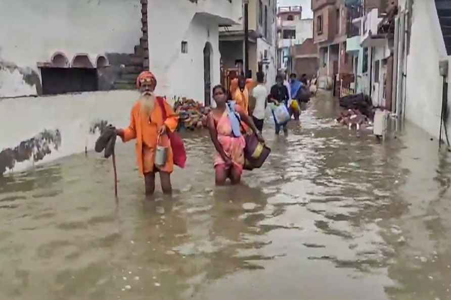 Weather: Rains in Ayodhya