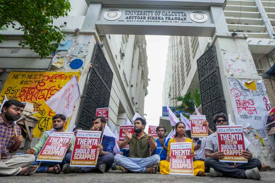 SFI protest against NEET irregularities in Kolkata