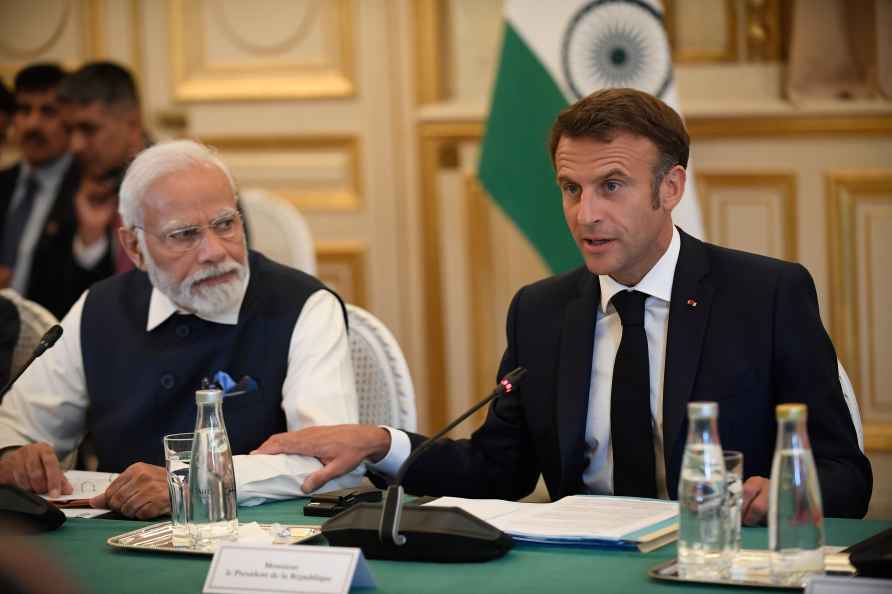 PM Modi with President Macron in Paris