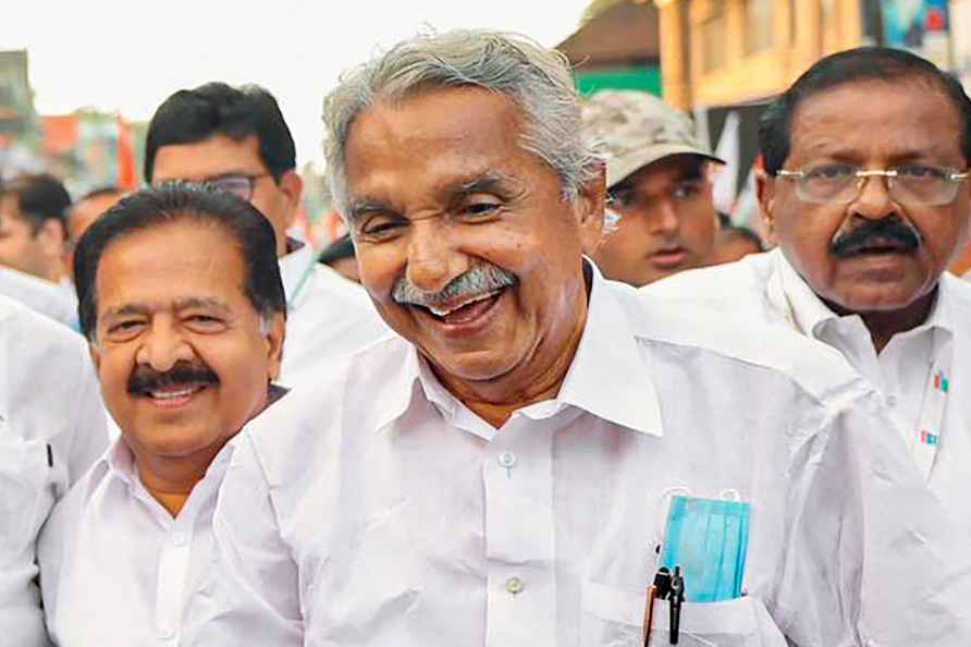 Oommen Chandy passes away