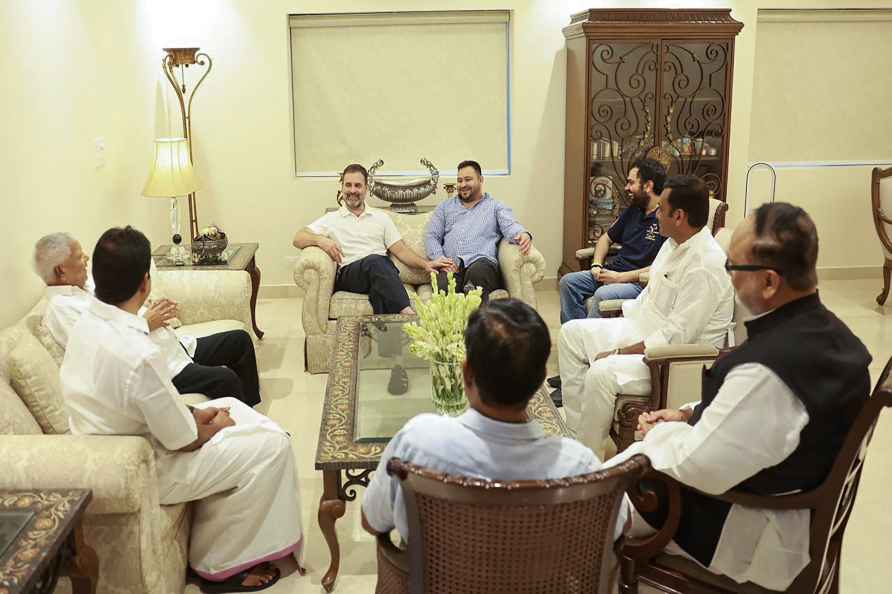 Rahul Gandhi meets Lalu Yadav in Delhi