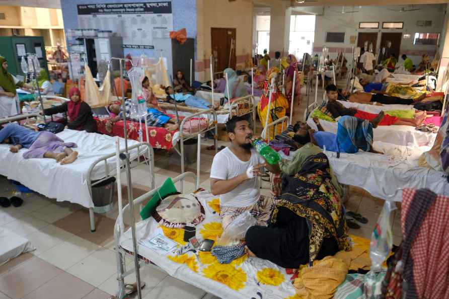 Patients suffering from dengue in Dhaka