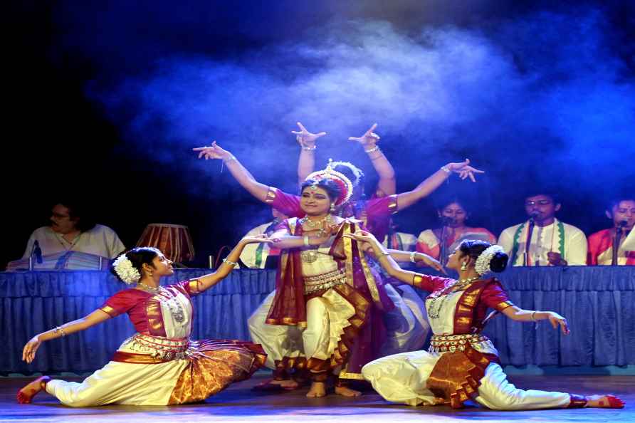 Dona Ganguly performs on I-day eve