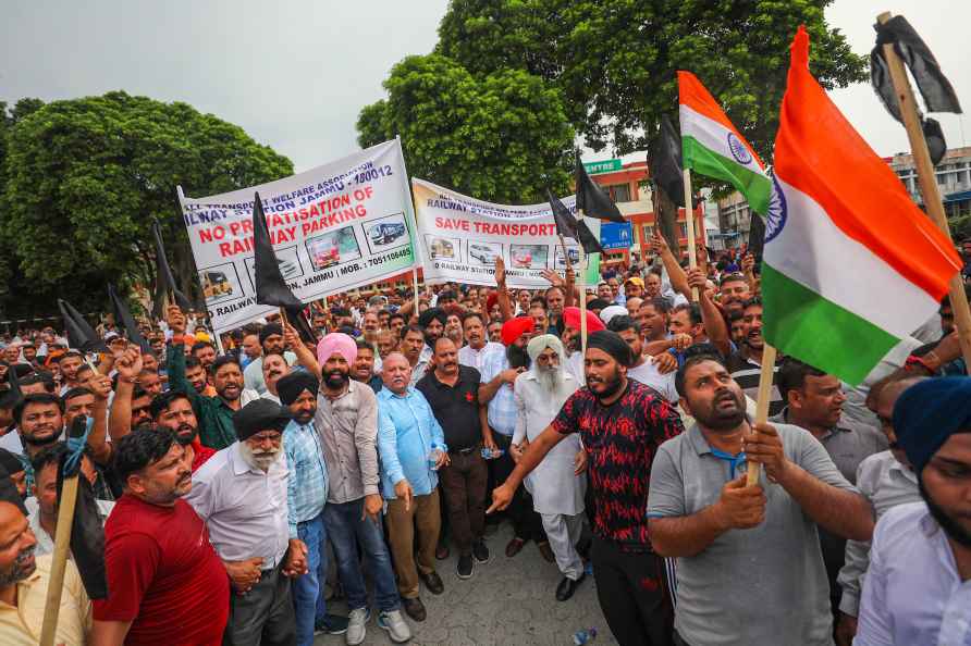 Transport Welfare Association protest in Jammu