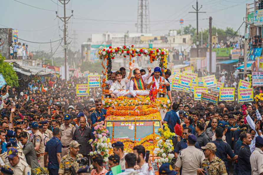 Scindia and Chouhan at roadshow