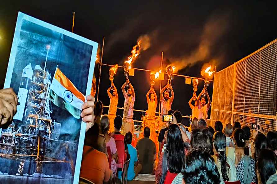 'Ganga Aarti' for Chandrayaan-3 in UP