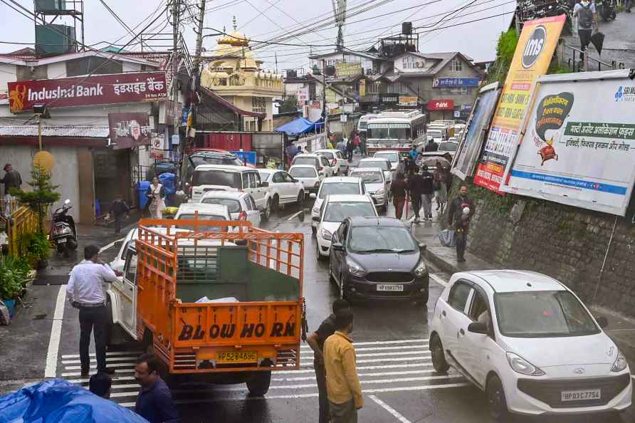 Traffic in Shimla after landslide