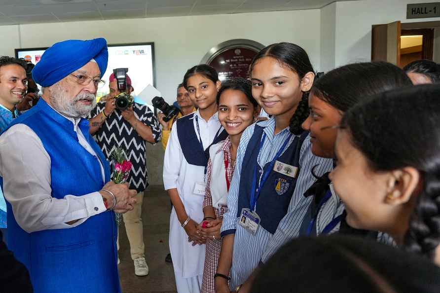 UM Hardeep Singh Puri in Delhi