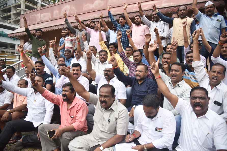 Mathadi workers protest