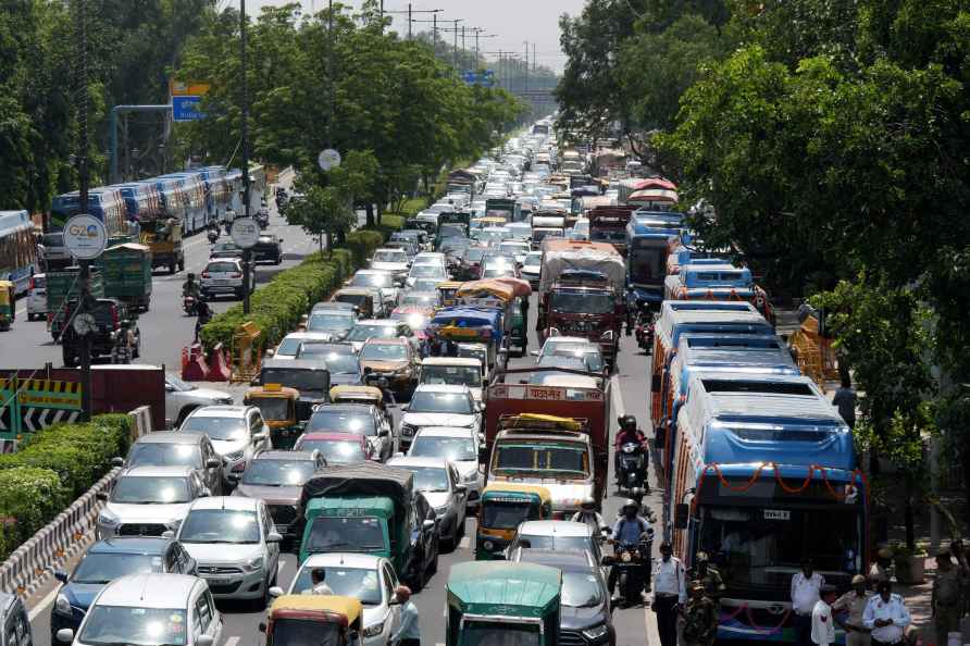 Traffic jam at Ring Road in Delhi