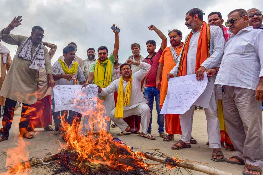 Protest against Udhayanidhi Stalin in Prayagraj