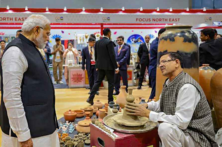 PM at G20 Crafts Bazaar