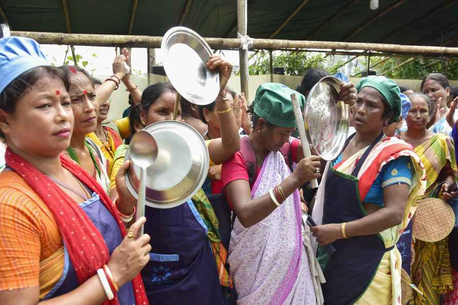 Mid-day meal cooks protest in Guwahati