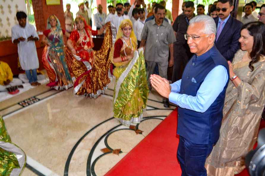 Mauritius PM Jugnauth in Varanasi