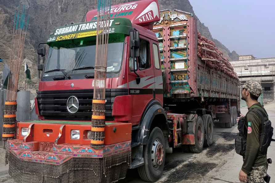 Border crossing between Pakistan and Afghanistan reopened