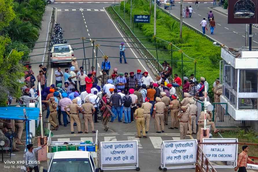 Punjabi University students protest