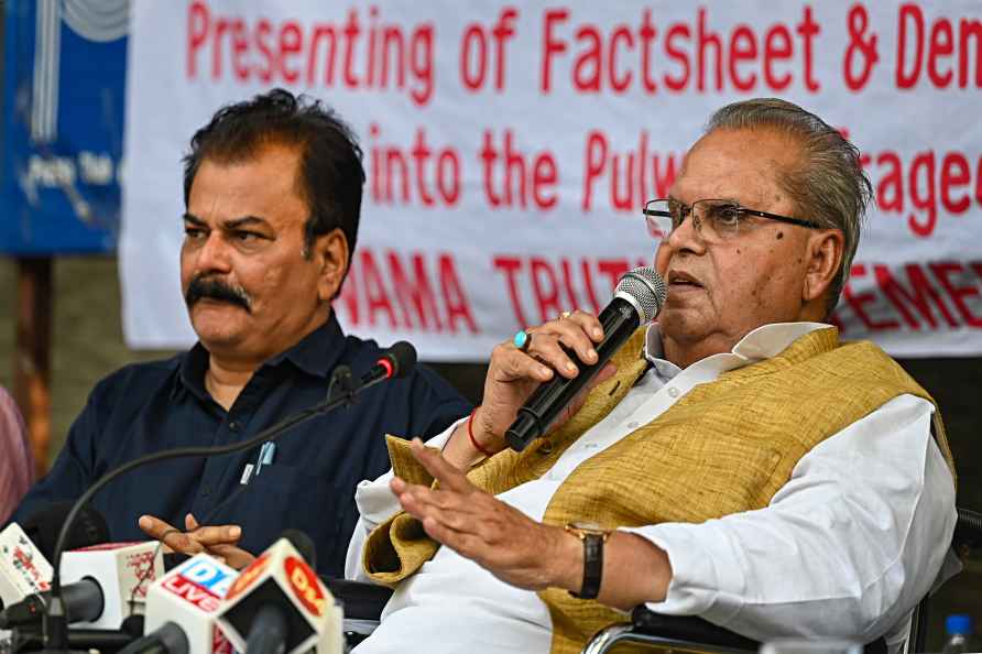 Satyapal Malik addresses press conference