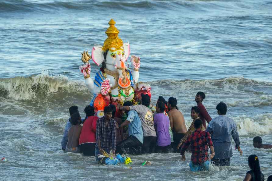 Ganesha festival: Immersion of Lord Ganesh idon