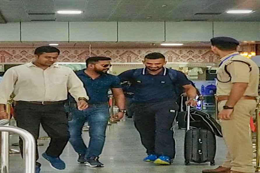 Sri Lankan cricketers arrive in Guwahati