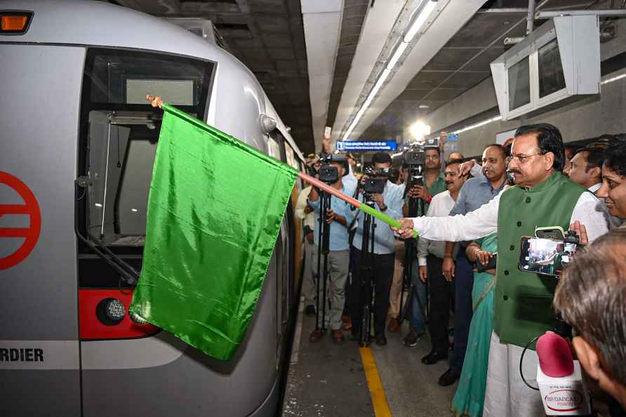 Delhi Metro wrapped with Travel for LiFE