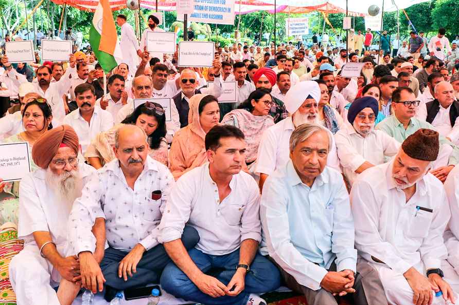 Oppn parties protest in Jammu