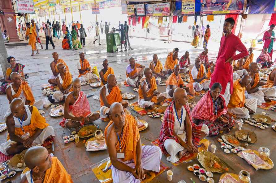 Pitrupaksha ritual at Gaya Ghat