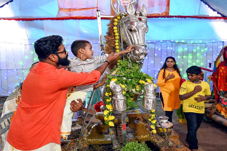 Thiruvananthapuram: Devotees offer prayers to Silver horse at the...