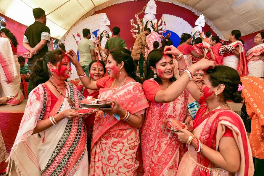 Vijayadashami: Sindoor Khela in Prayagraj