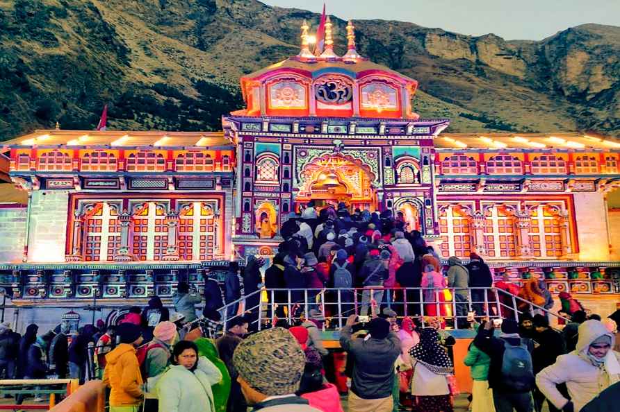 Vijayadashmi: Devotees at Badrinath Dham