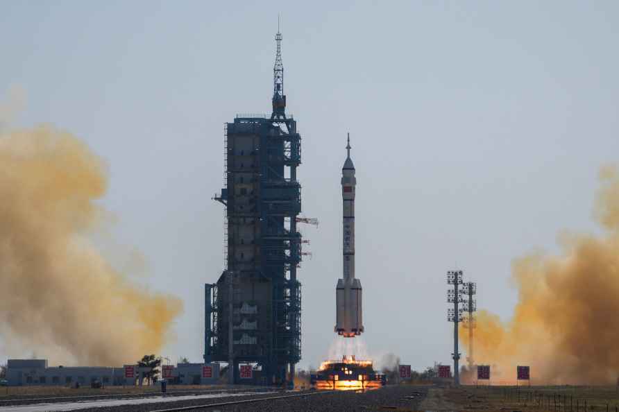 Shenzhou-17 spaceship lifts off