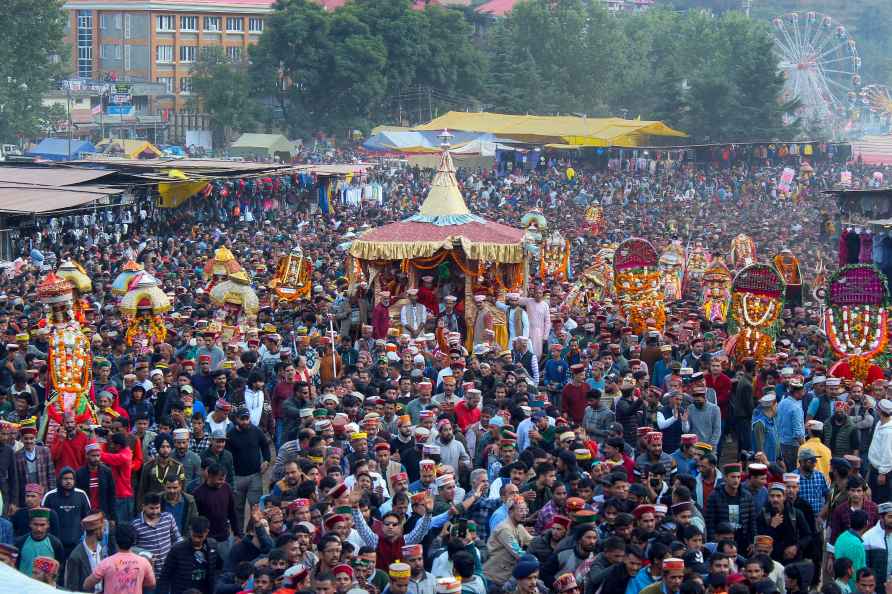 Kullu: Devotees carry 'rath' of Lord Raghunath during the closing...