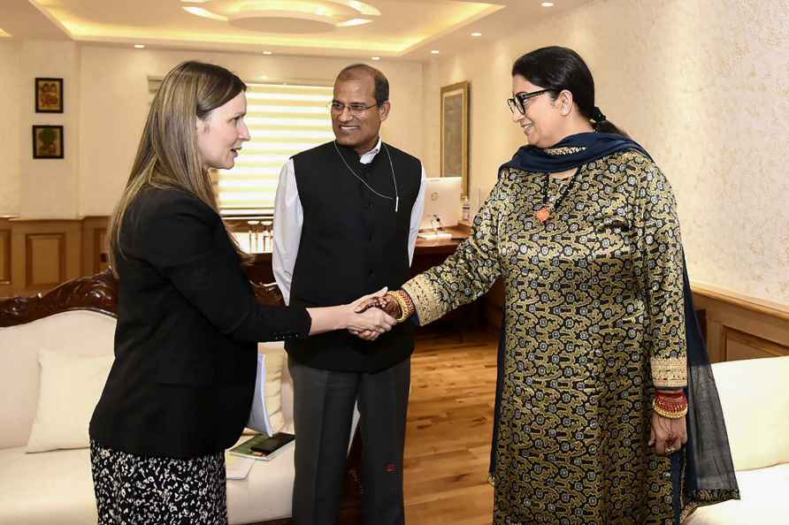 Smriti Irani meets Finland delegation