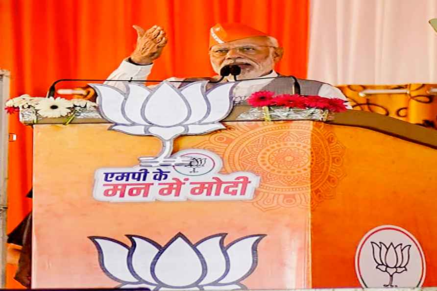 Ratlam: Prime Minister Narendra Modi addresses a public meeting ...