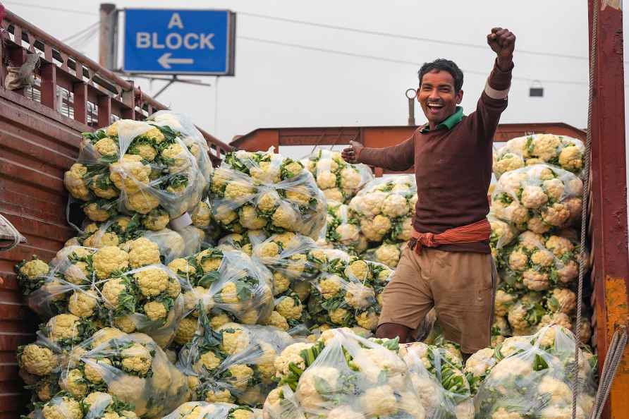 Standalone: Vegetable market in Delhi