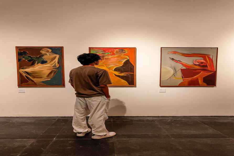 Jatin Das's exhibition at NGMA in Delhi