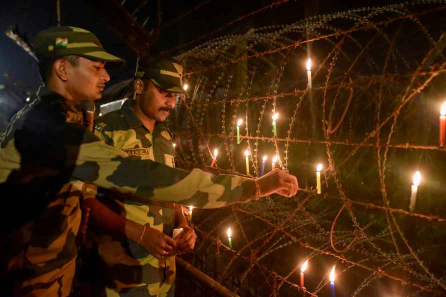 South Dinajpur: Border Security Force (BSF) personnel burn candles...