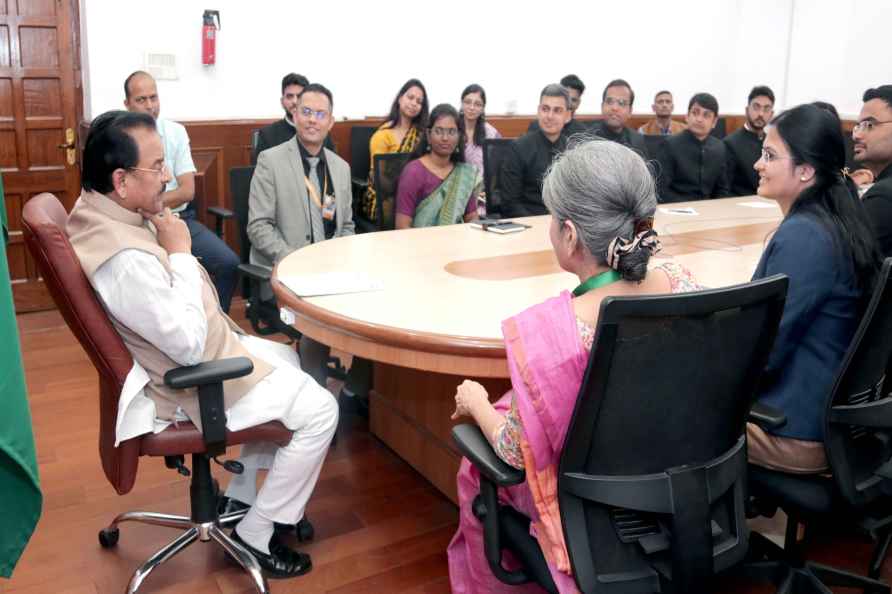 Ajay Bhatt meets DAS probationers