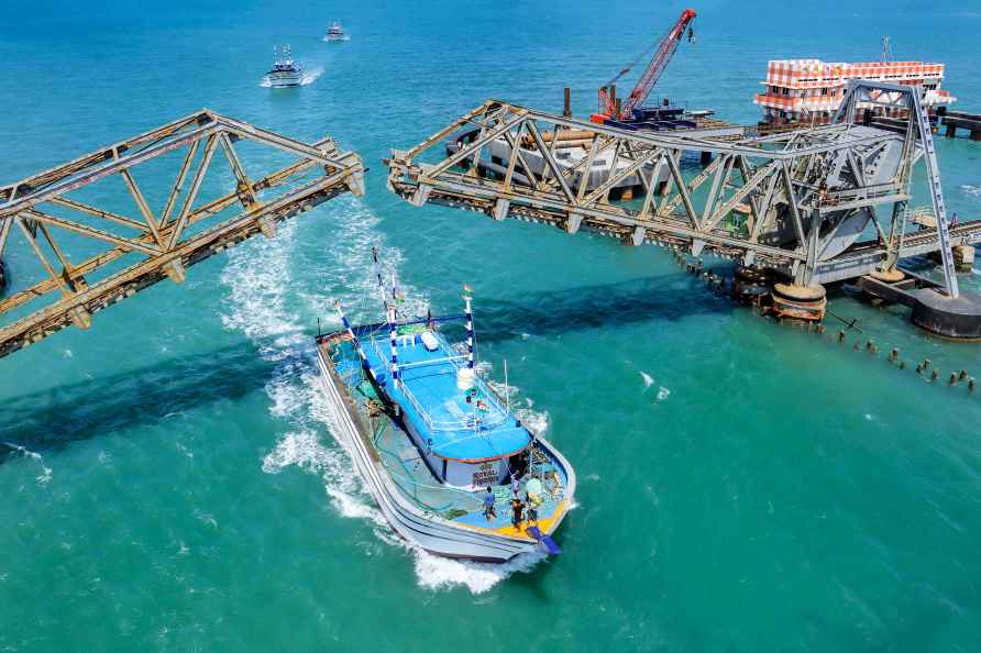 Suspension Railway Bridge opened for fishing boats