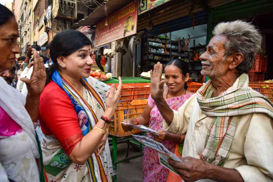 Sunitha Rao Mogili campaigns for TL polls