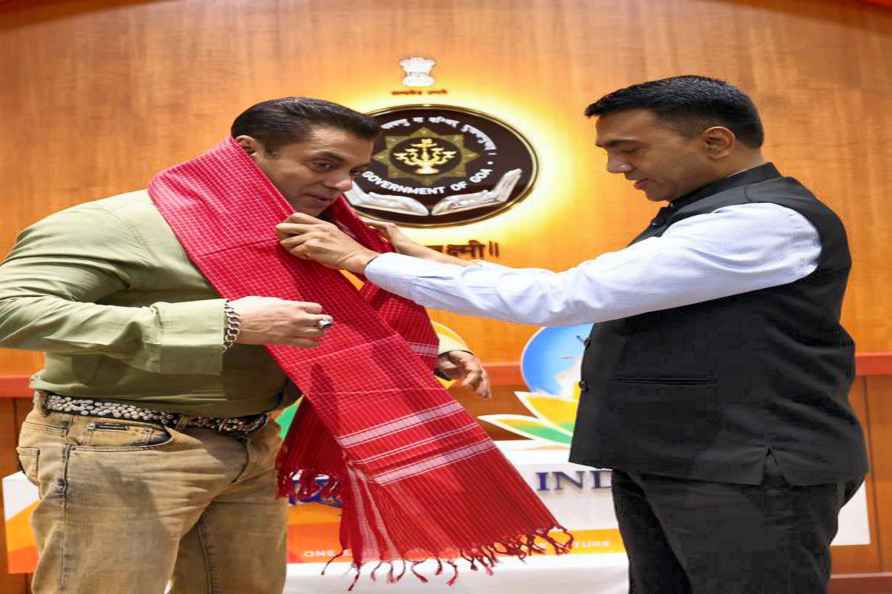 Salman Khan meets Pramod Sawant