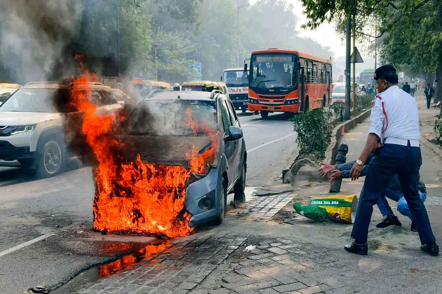 Car catches fire at Krishi Vihar