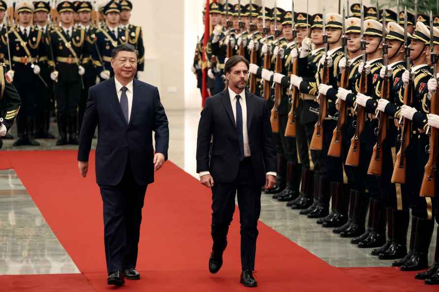 Xi Jinping , Luis Lacalle Pou