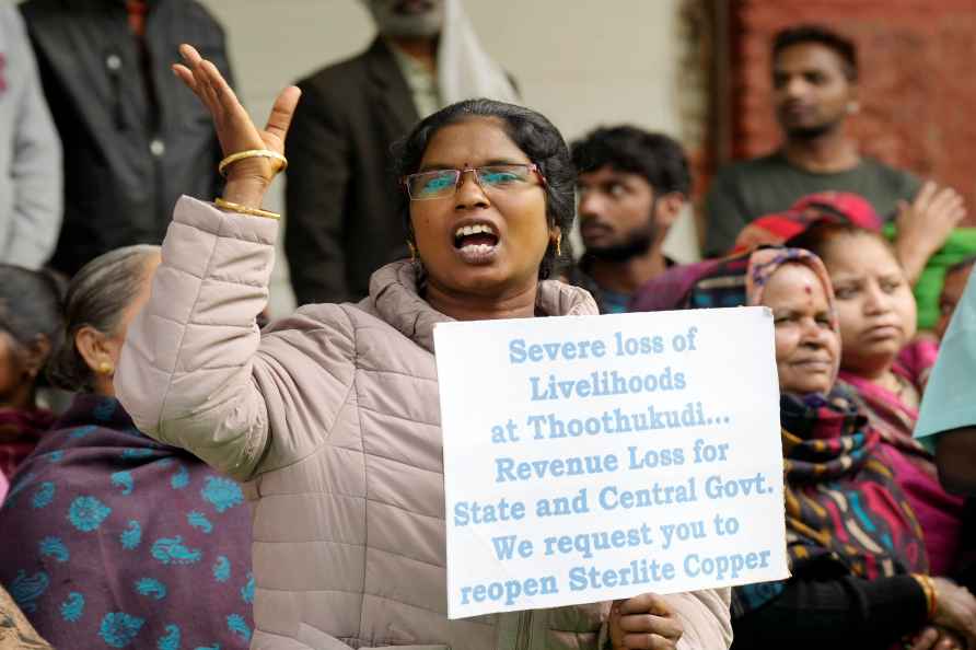 TN villagers protest at Jantar Mantar