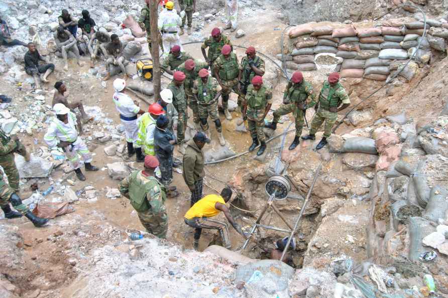 Zambian Army special forces officers follow the rescue operation...