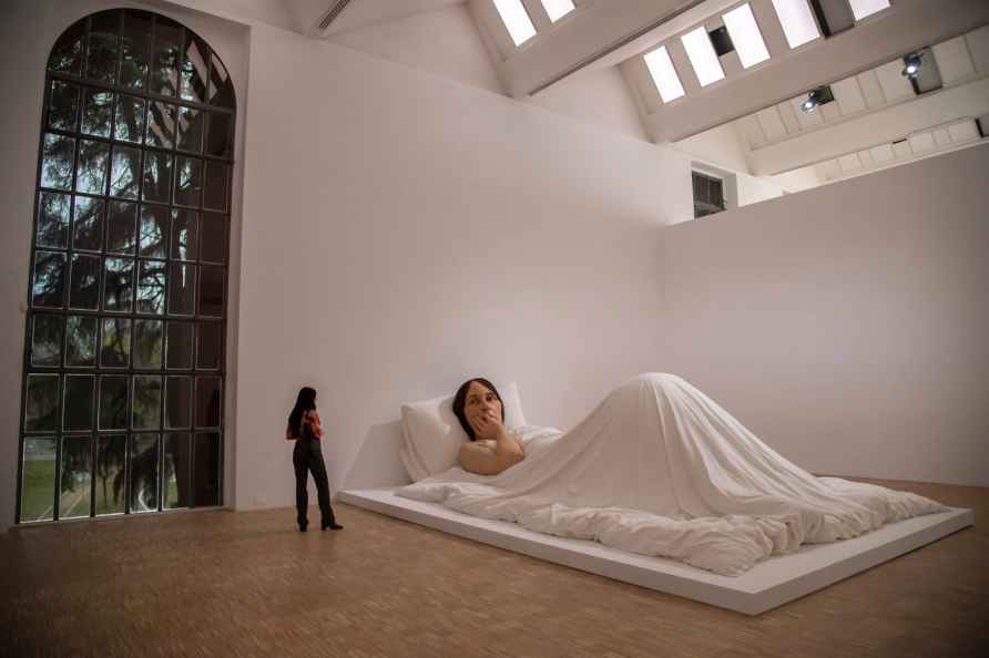 Ron Mueck exhibition at the Triennale Museum