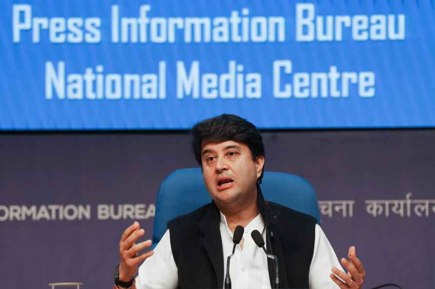 Jyotiraditya Scindia on congestion at airports