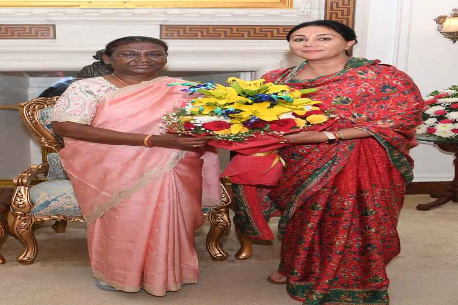 Prez Murmu, DCM Diya Kumari meet