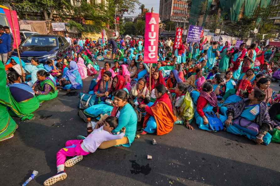 ICDS workers protest in Kolkata