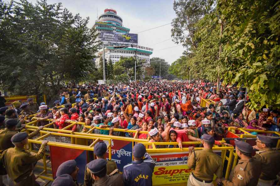 Jeevika Didis protest in Patna